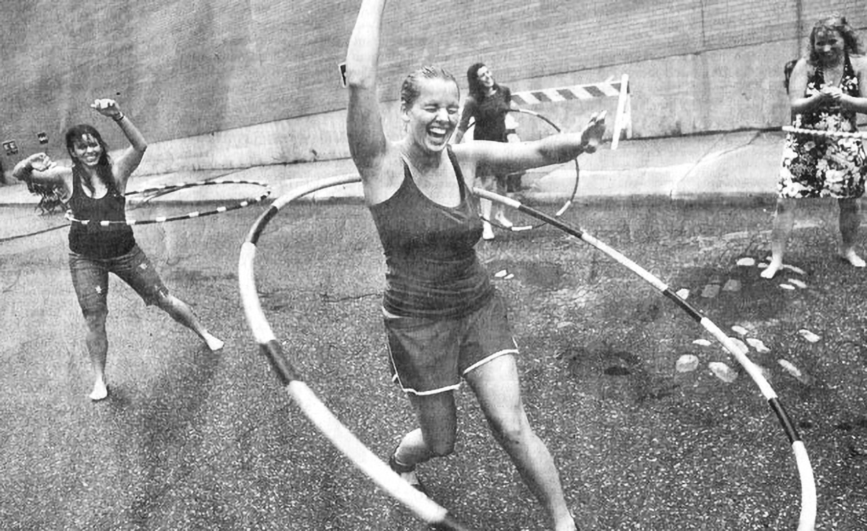 latest-gym-trend-hula-hooping Latest Gym Trend: Hula Hooping