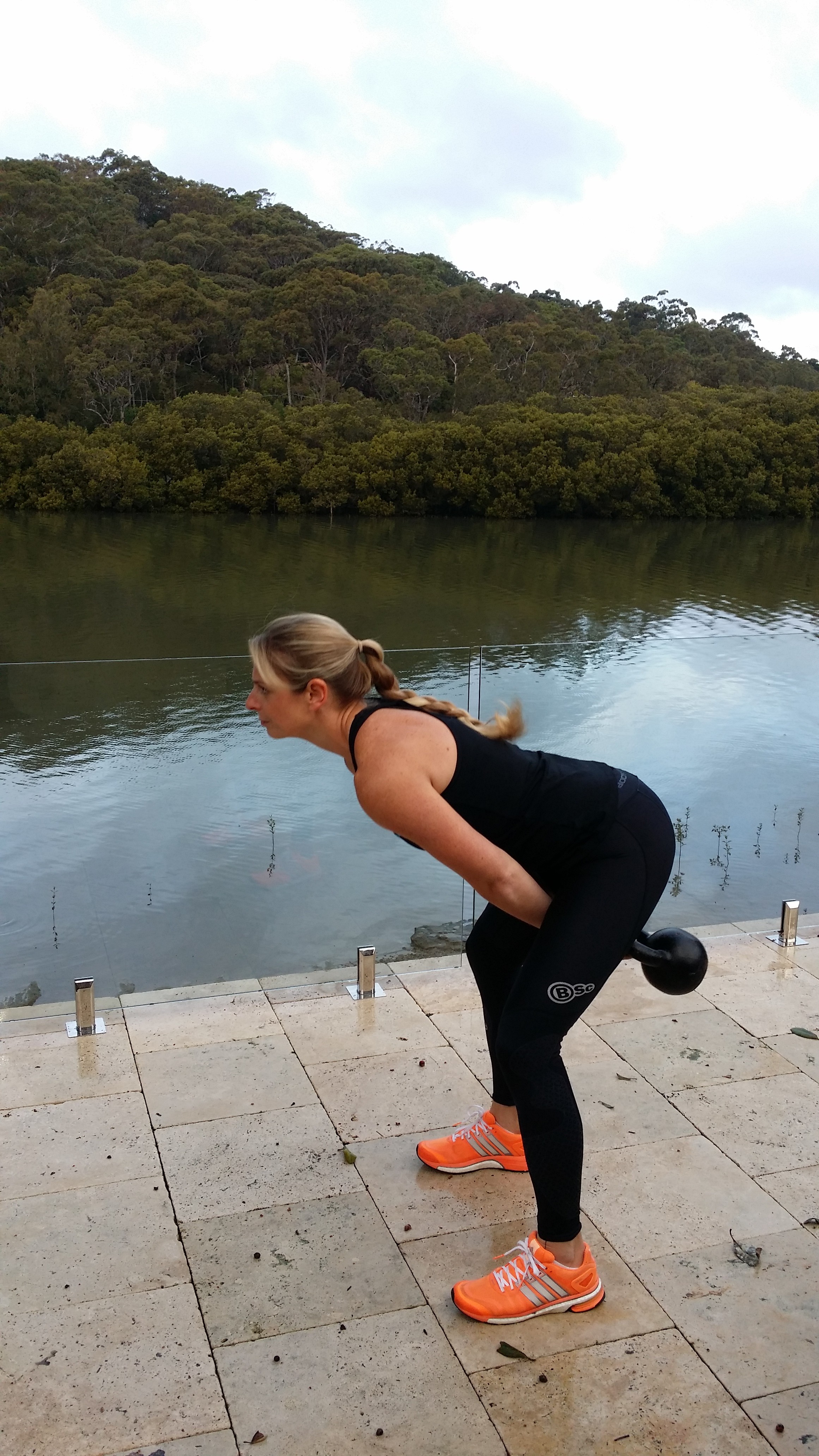 Kettlebell Swing 1
